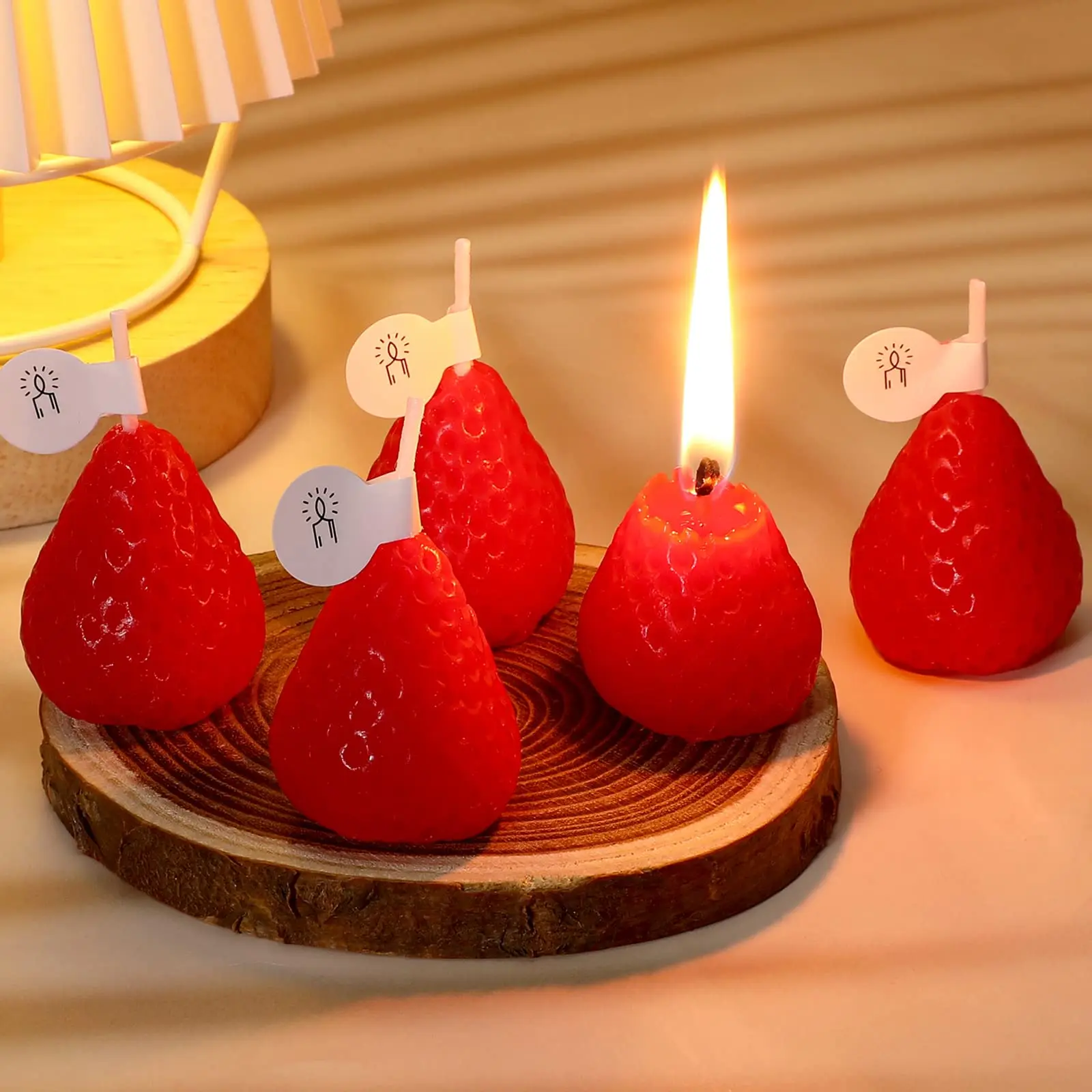 1/2/4Pcs Strawberry Shape Candle Aromatherapy Wax Scented Handmade Candle for Birthday Wedding Party Gift New Year Home Decor 1/2/4Pcs Strawberry Shape Candle Aromatherapy Wax Scented Handmade Candle for Birthday Wedding Party Gift New Year Home Decor