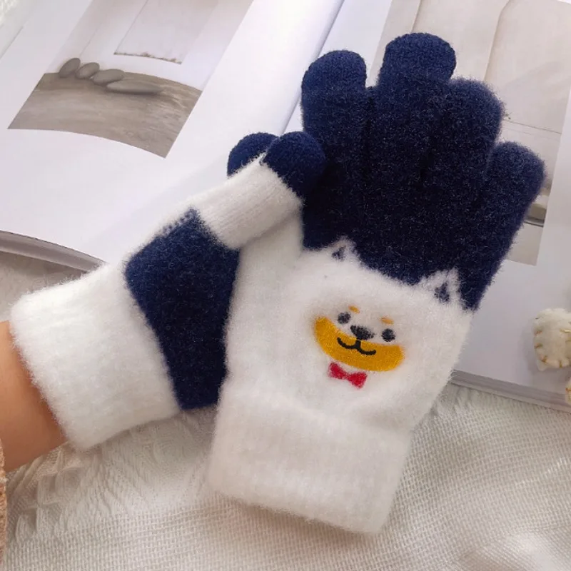 Зимние теплые плюшевые перчатки для мужчин и женщин, милые Мультяшные мягкие пушистые варежки с пятью пальцами, милые уличные перчатки для сенсорного экрана для студентов 
Зимние теплые плюшевые перчатки для мужчин и женщин, милые Мультяшные мягкие пушистые варежки с пятью пальцами, милые уличные перчатки для сенсорного экрана для студентов