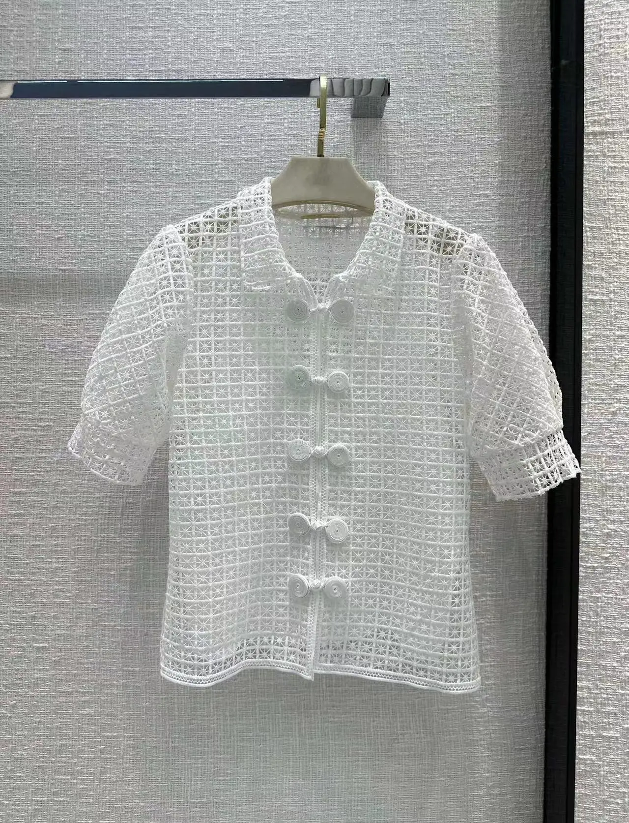 Fyion Fashion Luxury Blouse 2023 Summer New Design Women Runway Embroidery Hollow Out High Quality Short Sleeves White Blouse
Fyion Fashion Luxury Blouse 2023 Summer New Design Women Runway Embroidery Hollow Out High Quality Short Sleeves White Blouse