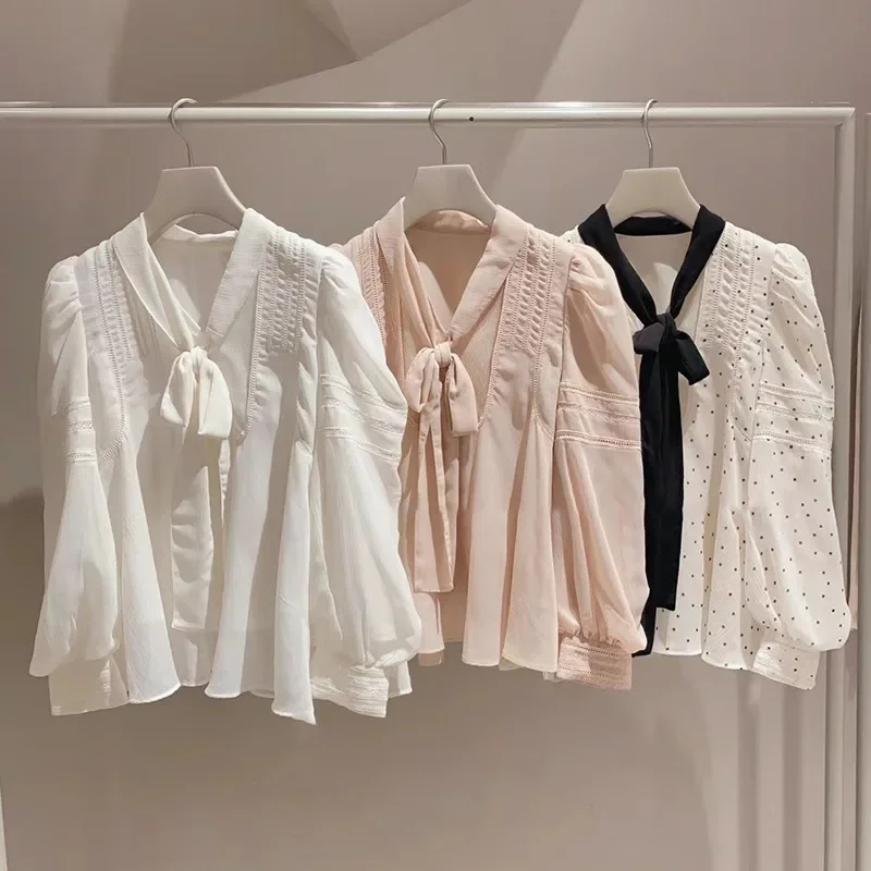 Sweet Bow Collar Polka-dot Chiffon Simple Women Biusas 2024 new Spring Japan Style Puff Sleeve Shirt Loose Casual Female Tops
Sweet Bow Collar Polka-dot Chiffon Simple Women Biusas 2024 new Spring Japan Style Puff Sleeve Shirt Loose Casual Female Tops