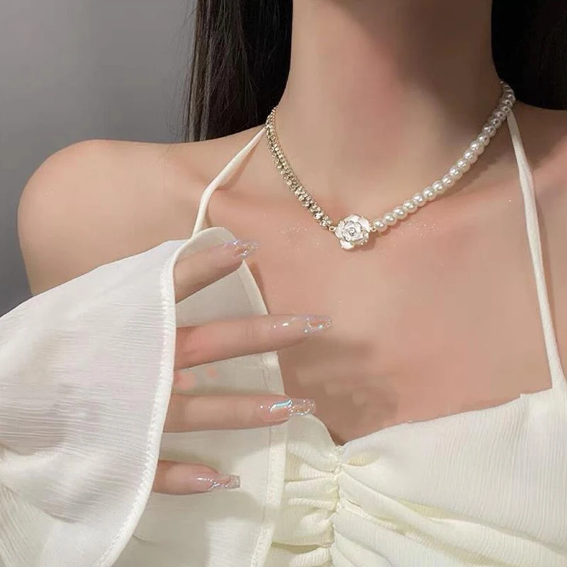 

French Retro Pearl Camellia Zircon Necklace Temperament Jewelry Light Luxury Niche Clavicle Chain Choker Elegant Accessory Gifts