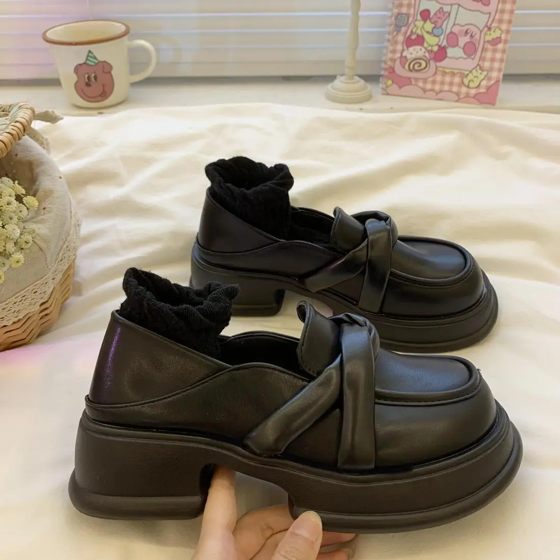 New Black Platform Women Loafers Fashion Round Toe Chunky Heels Retro Flat Shoes Female Slip on Casual Dress Women Pumps
New Black Platform Women Loafers Fashion Round Toe Chunky Heels Retro Flat Shoes Female Slip on Casual Dress Women Pumps