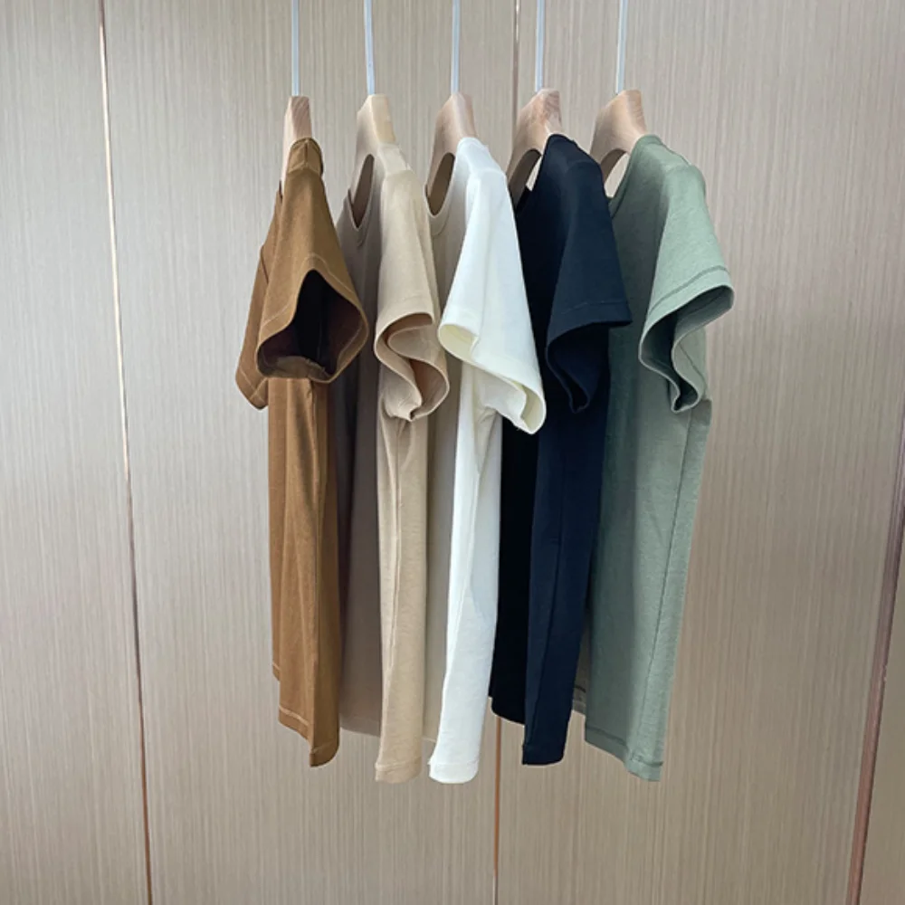 Spring and Summer New Thin and Comfortable Solid Color Bottoming Casual Round Neck Short-sleeved T-shirt for Women
Spring and Summer New Thin and Comfortable Solid Color Bottoming Casual Round Neck Short-sleeved T-shirt for Women