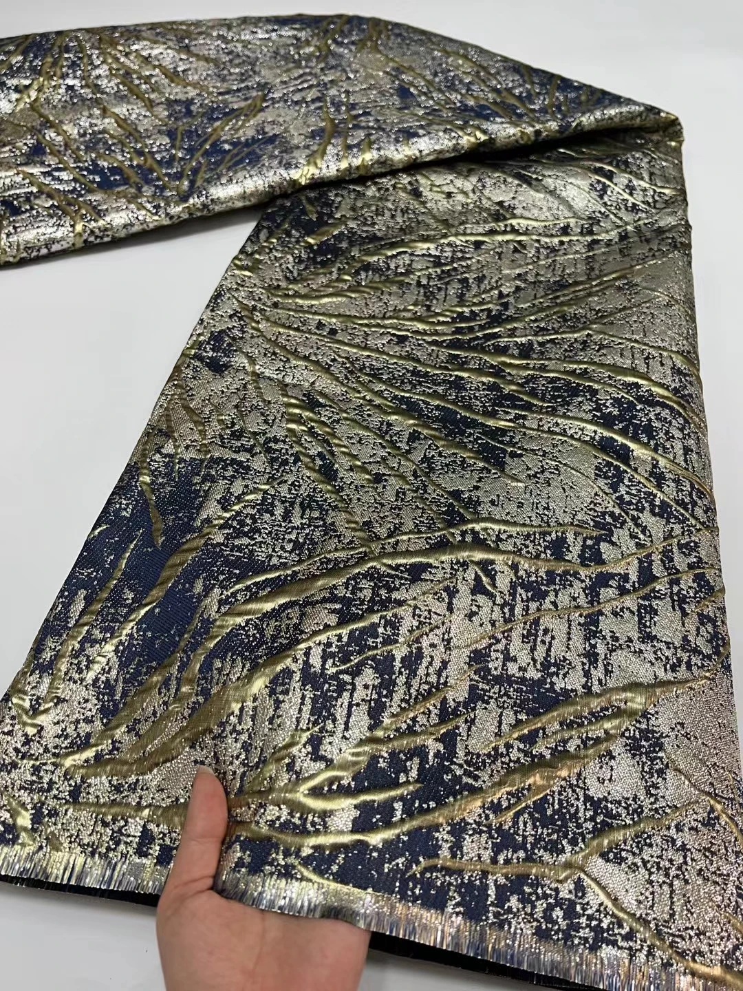 2023 New Design High Quality African Nigerian Tulle Lace Fabric Organza Embroidery Brocade Jacquard Wedding Fabric PHD23117A
2023 New Design High Quality African Nigerian Tulle Lace Fabric Organza Embroidery Brocade Jacquard Wedding Fabric PHD23117A
