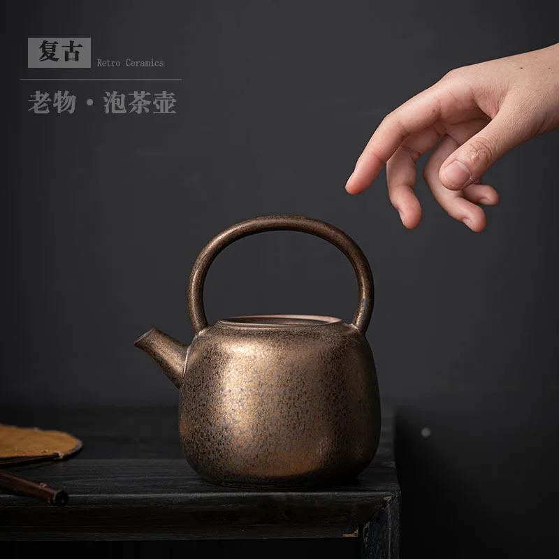 

Japanese Style Coarse Pottery Teapot Large Capacity Teapot Gilding Ceramic Kettle with Filter Antique Kung Fu Teaware Single Pot