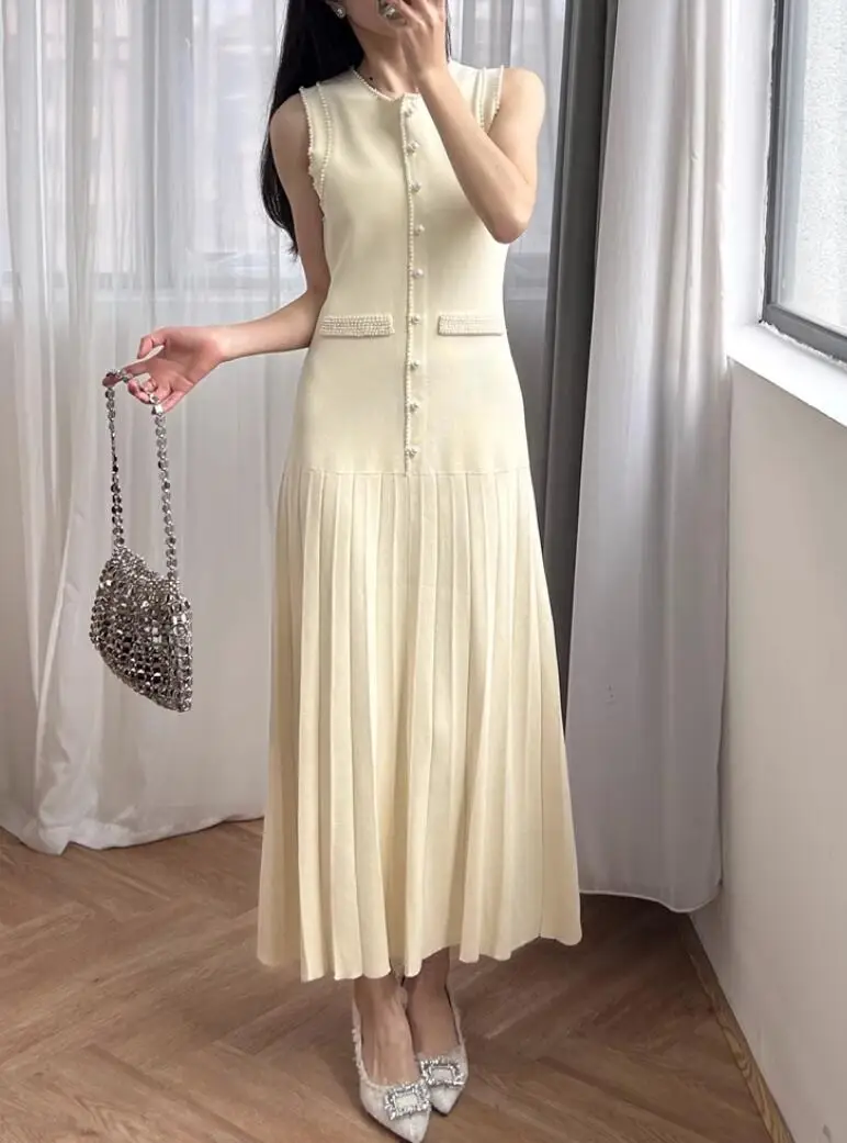 

New Contrast Color Round Neck Pearl Trimmed Round Neck Sleeveless 2024 Spring Summer Dress