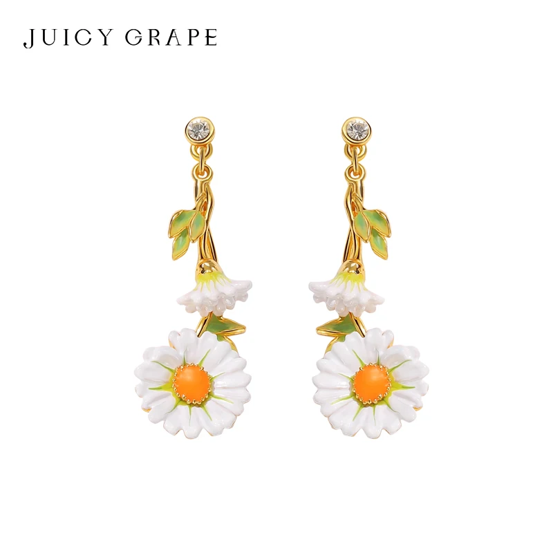Monet's Garden White Daisy Dangl Earrings Long French Stud Enamel Flower Silver Earrings Original Design Handmade Enamel Jewelry 
Monet's Garden White Daisy Dangl Earrings Long French Stud Enamel Flower Silver Earrings Original Design Handmade Enamel Jewelry