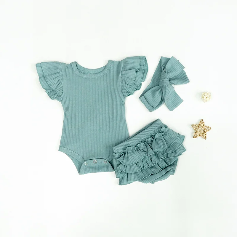 Conjunto Bebê Fru Fru 3 peças - Macacão, calcinha e faixa em algodão super macio Conjunto Bebê Fru Fru 3 peças - Macacão, calcinha e faixa em algodão super macio