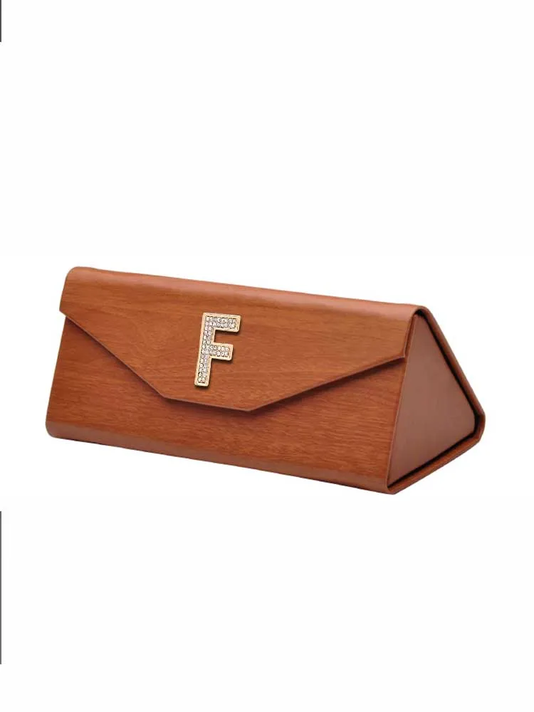 Customized Portable PU Eyewear Cases Retro Elegant Triangle Design Personalized Customer Name Shiny Letter Design: Gem-Inspired 
Customized Portable PU Eyewear Cases Retro Elegant Triangle Design Personalized Customer Name Shiny Letter Design: Gem-Inspired