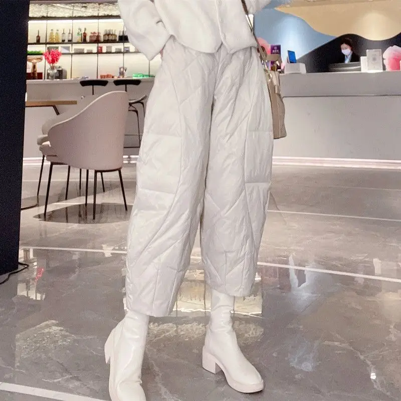 Autumn Winter Solid Color Fashion Elastic Waist Wide Leg Trousers Women High Street Casual Pockets Chic Plus Velvet Warm Pants
Autumn Winter Solid Color Fashion Elastic Waist Wide Leg Trousers Women High Street Casual Pockets Chic Plus Velvet Warm Pants