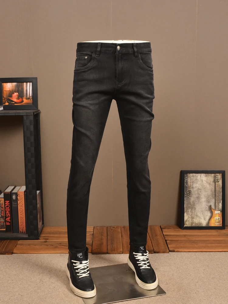 Autumn Black Jeans Men Korean Style Casual Solid Color Slim Fit Straight Denim Pants
Autumn Black Jeans Men Korean Style Casual Solid Color Slim Fit Straight Denim Pants