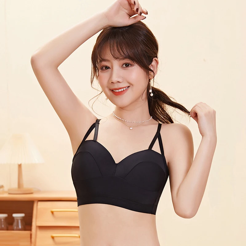 Gather bra without steel ring wrapped around the chest female fixed one piece cup anti glare vest style bra 
Gather bra without steel ring wrapped around the chest female fixed one piece cup anti glare vest style bra