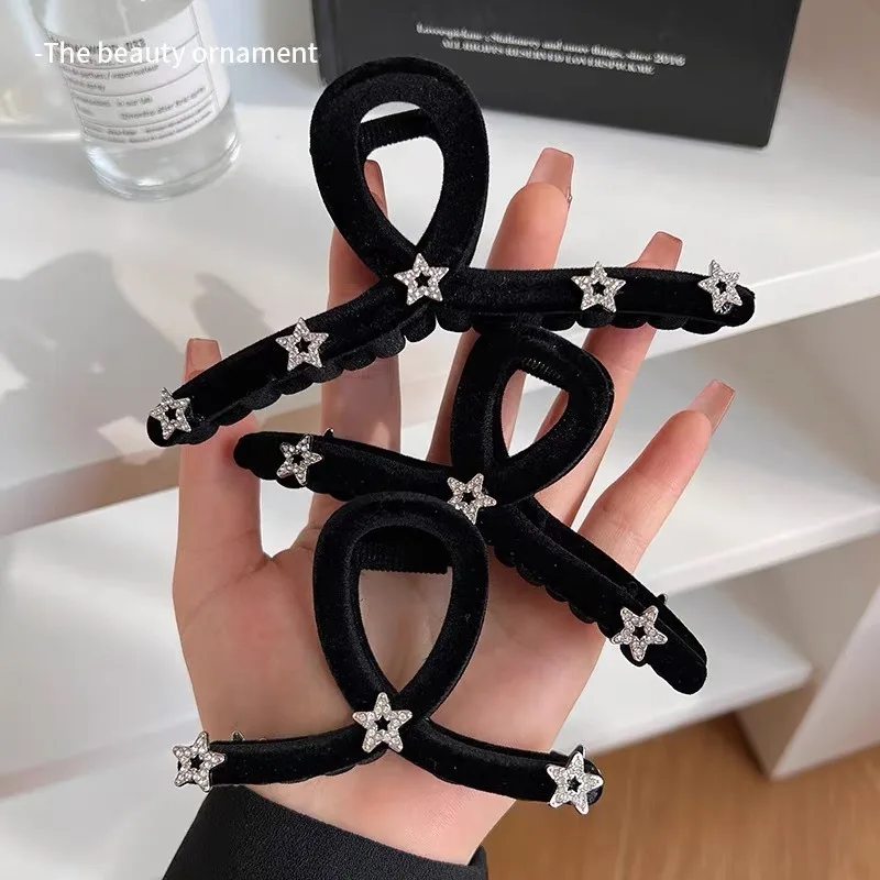 

Elegant Velvet Rhinestone Hair Claw Clips Hairpin Fashion Korean Retro Black Flocking Hair Clip For Women Girls Hair Accessories