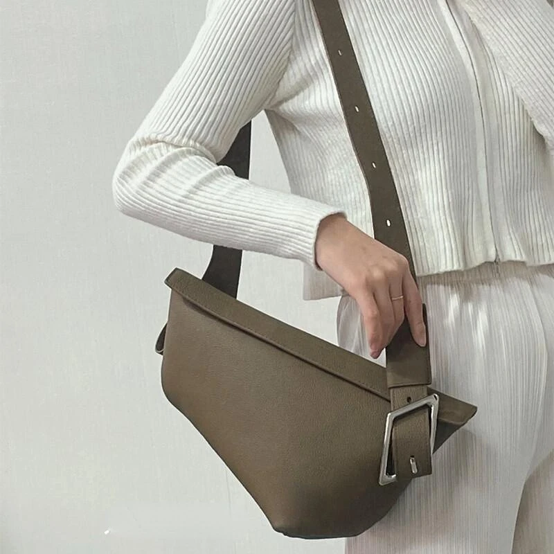 

New Women's Horn Bag Lychee Grain Genuine Leather One Shoulder Cloud Bag Fashion Triangular Shape Underarm Bag Dumpling Bag