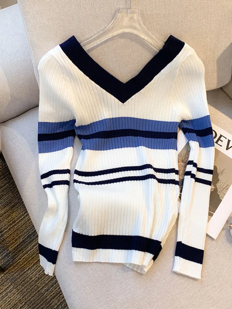 Новинка Осень 2022, облегающие топы в полоску с V-образным вырезом, женские модные пуловеры с внутренней частью, свитер, Корейская женская трикотажная одежда
Новинка Осень 2022, облегающие топы в полоску с V-образным вырезом, женские модные пуловеры с внутренней частью, свитер, Корейская женская трикотажная одежда