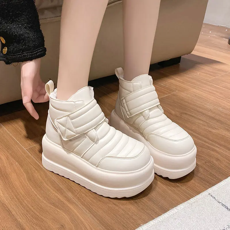 Winter Women Warm Plush Snow Boots New Heels Chunky Sneakers Thick Fur High Platform Ankle Boots Female Waterproof Leather Boots
Winter Women Warm Plush Snow Boots New Heels Chunky Sneakers Thick Fur High Platform Ankle Boots Female Waterproof Leather Boots