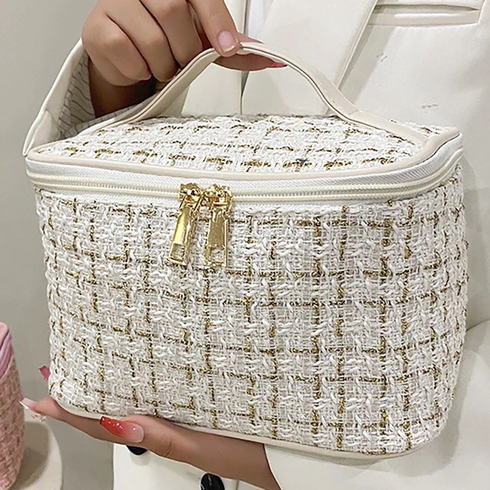 Makeup Bag for Travel – Fashionable Cosmetic Pouch Organizer Stylish and Practical Cosmetiquera Para Maquillaje
Makeup Bag for Travel – Fashionable Cosmetic Pouch Organizer Stylish and Practical Cosmetiquera Para Maquillaje