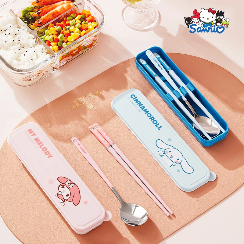 Sanrio Cinnamoroll столовая посуда Kawaii Hello Kitty милые Мультяшные студенческие ложки палочки для еды детские игрушки подарки для девочек
Sanrio Cinnamoroll столовая посуда Kawaii Hello Kitty милые Мультяшные студенческие ложки палочки для еды детские игрушки подарки для девочек