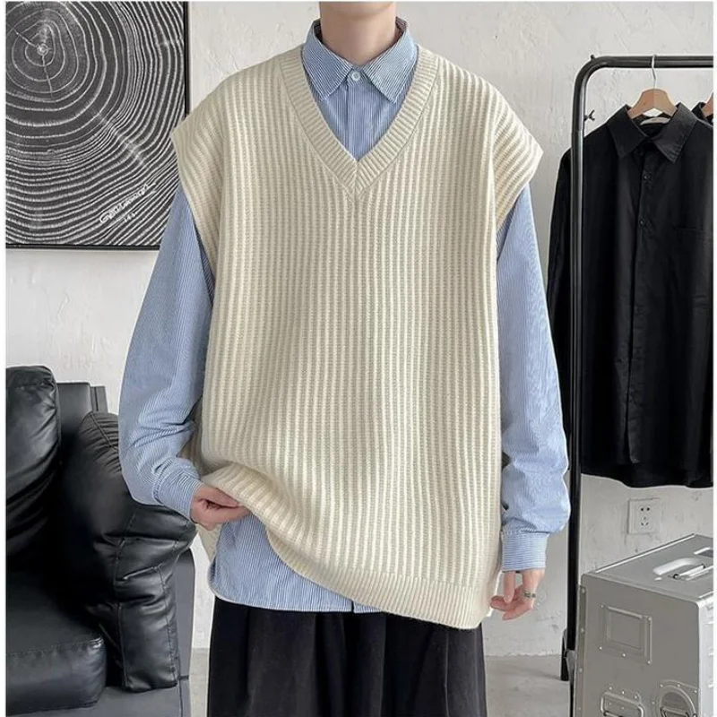 

Spring Autumn Winter Fashion Solid Casual Pullover Tess Vest Men Loose Knitted Top Student Preppy Style Sweater Gentle PlusSize