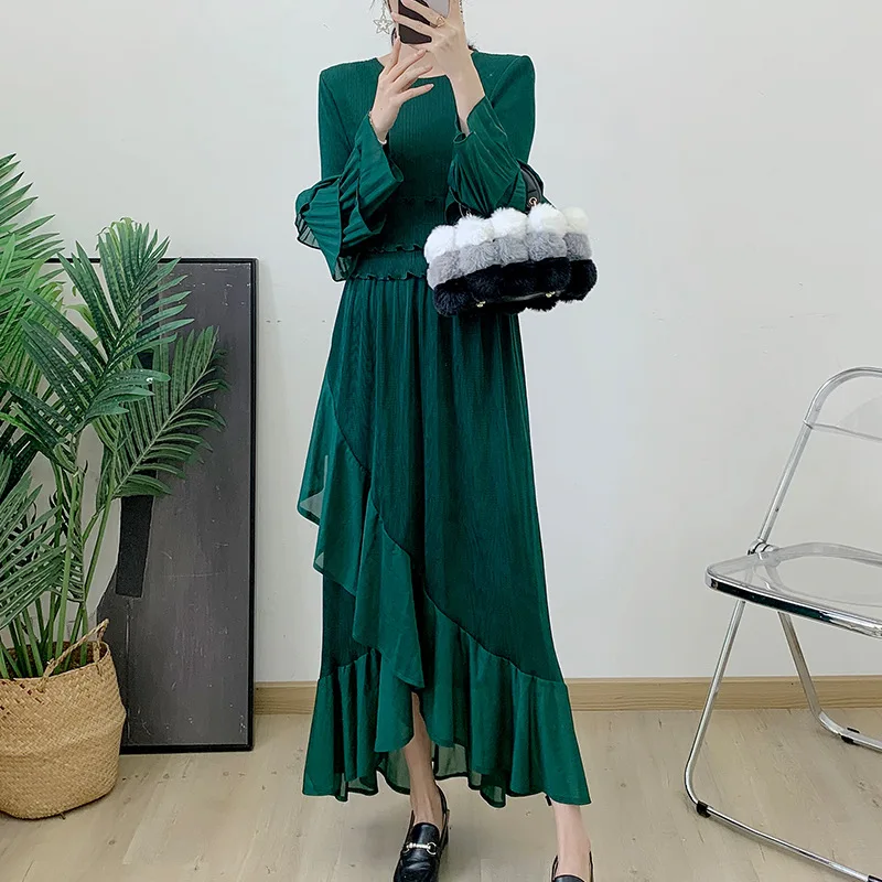 

COZOK Slim Solid Color Pleated Dress 2024 Winter New O-Neck Ruffle Edge Long Sleeve Dresses Elegant Female All-match WT184