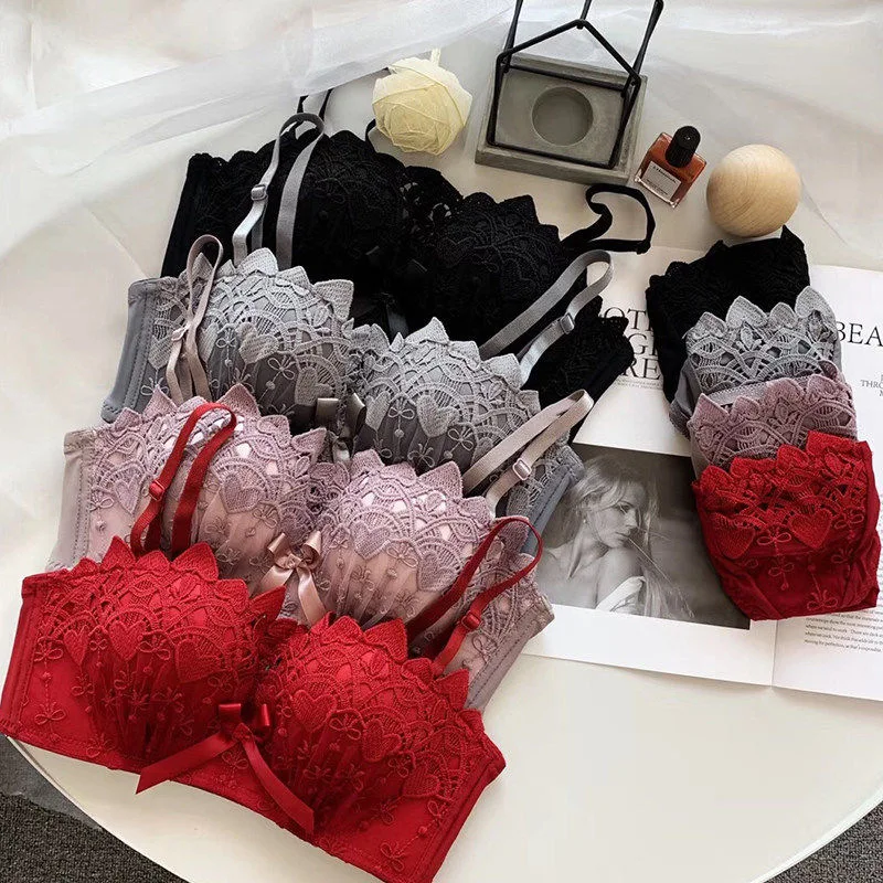 Women's Gathering Underwear Wireless Lace Embroidery Bra Adjustable Breathable Brassiere Sexy Push Up Comfortable Bralette 2023
Women's Gathering Underwear Wireless Lace Embroidery Bra Adjustable Breathable Brassiere Sexy Push Up Comfortable Bralette 2023