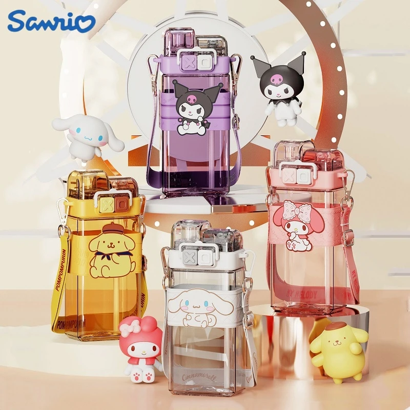 520 мл Sanrio Melody Onpompurin Kuromi Cinnamoroll пластиковая бутылка, двойная чашка для напитков, Студенческая большая мультяшная бутылка для воды
520 мл Sanrio Melody Onpompurin Kuromi Cinnamoroll пластиковая бутылка, двойная чашка для напитков, Студенческая большая мультяшная бутылка для воды