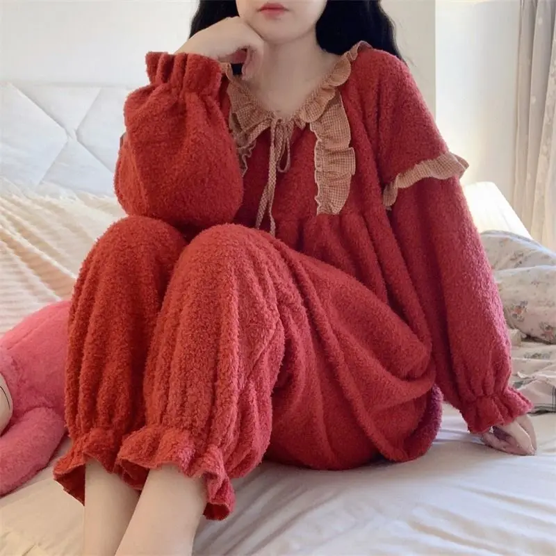 Lovely Coral Velvet Pajama Lady Autumn Winter with Velvet Princess Wind Home Can Be Worn Outside Two-piece Long Sleeve traf
Lovely Coral Velvet Pajama Lady Autumn Winter with Velvet Princess Wind Home Can Be Worn Outside Two-piece Long Sleeve traf