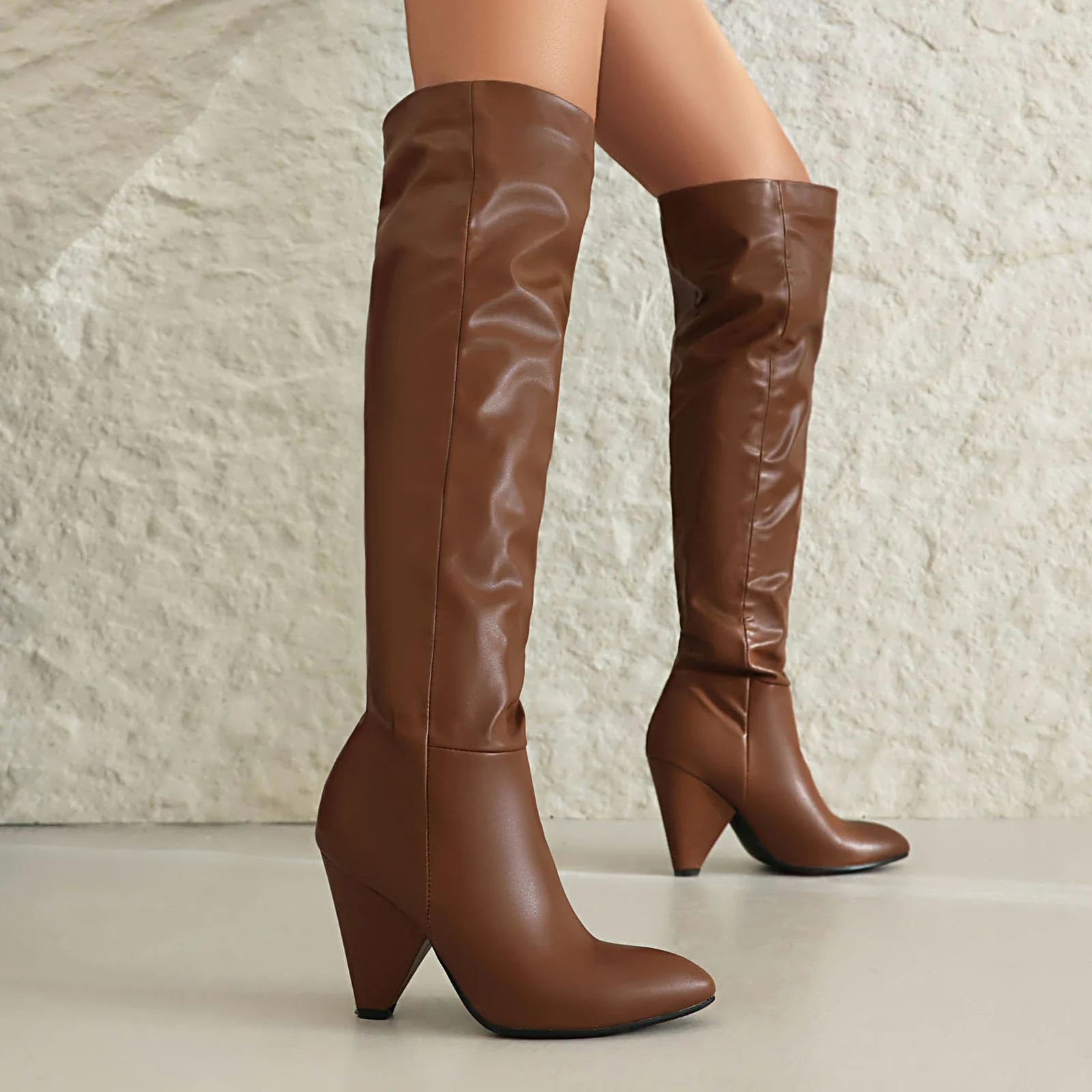 Soft PU Material Super High Tapered Heel Slip-On Knee High Boots With Pointed Sewing Plush Lining Fashion Women's Boots
Soft PU Material Super High Tapered Heel Slip-On Knee High Boots With Pointed Sewing Plush Lining Fashion Women's Boots