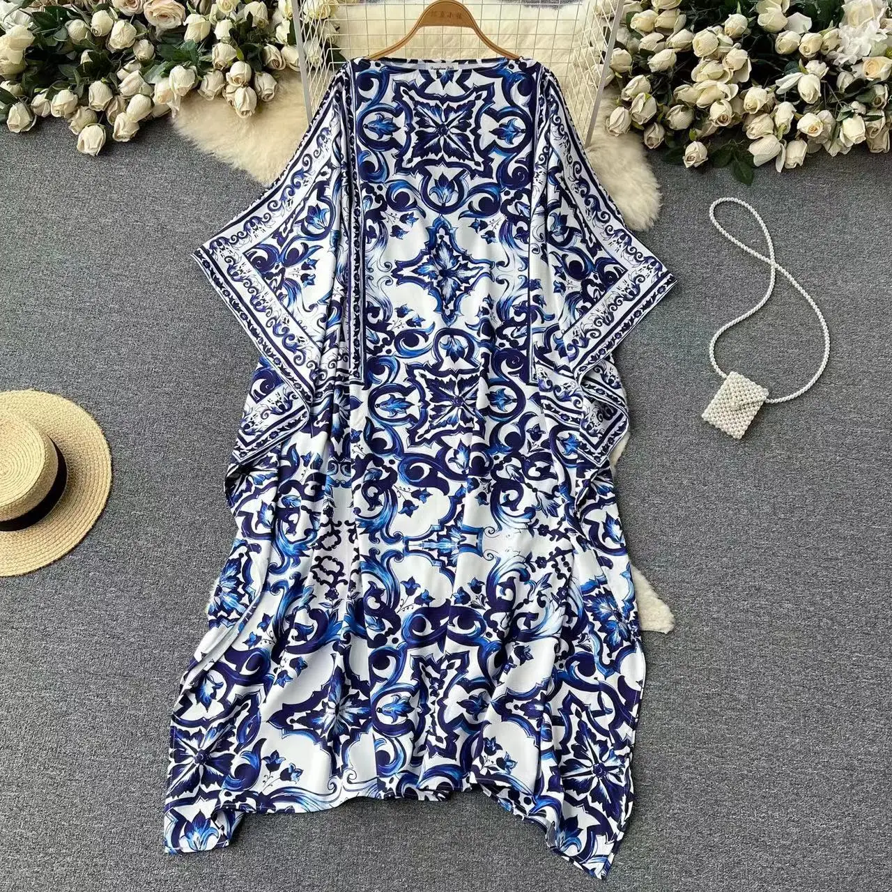 2023 New Fashion Porcelain Print Long Loose Casual Dresses Women's Batwing Sleeve Retro Vintage Side Split Long Dress Robe
2023 New Fashion Porcelain Print Long Loose Casual Dresses Women's Batwing Sleeve Retro Vintage Side Split Long Dress Robe