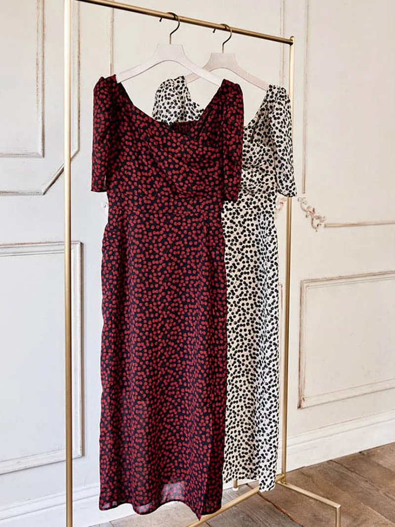 Japan Style Square Neck Slim Waist Short Sleeve Vestidos Mujer Summer 2023 New Robes Elegant Sweet Cherry Print Dress Women
Japan Style Square Neck Slim Waist Short Sleeve Vestidos Mujer Summer 2023 New Robes Elegant Sweet Cherry Print Dress Women