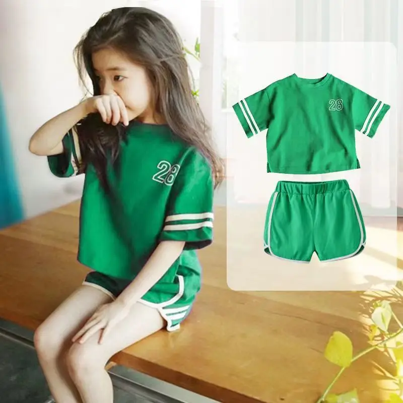 2022 Summer Baby Boys girl Fashion sport Short-sleeved Two-piece Top + Shorts 2-piece set Boy Casual Loose Korean
2022 Summer Baby Boys girl Fashion sport Short-sleeved Two-piece Top + Shorts 2-piece set Boy Casual Loose Korean