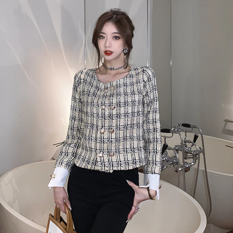 2023 Spring New Coat French Long Sleeve Round Neck Button Panel Loose Fit Unique Design Jacket Free Shipping
2023 Spring New Coat French Long Sleeve Round Neck Button Panel Loose Fit Unique Design Jacket Free Shipping