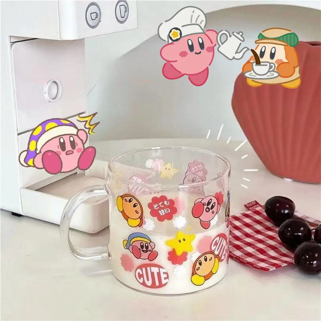 Стеклянная чашка Ins Star Kirby, аниме мультяшный Домашний Прозрачный высокоэффективный термостойкий стеклянный стакан для молока с ручкой большой емкости
Стеклянная чашка Ins Star Kirby, аниме мультяшный Домашний Прозрачный высокоэффективный термостойкий стеклянный стакан для молока с ручкой большой емкости