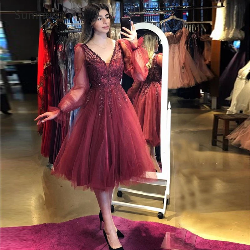 Sumnus 2022 Burgundy Elegant Tulle Short Prom Dresses Puff Sleeves Robe De Soiree De Mariage Tea Length Lace Evening Dresses New
Sumnus 2022 Burgundy Elegant Tulle Short Prom Dresses Puff Sleeves Robe De Soiree De Mariage Tea Length Lace Evening Dresses New