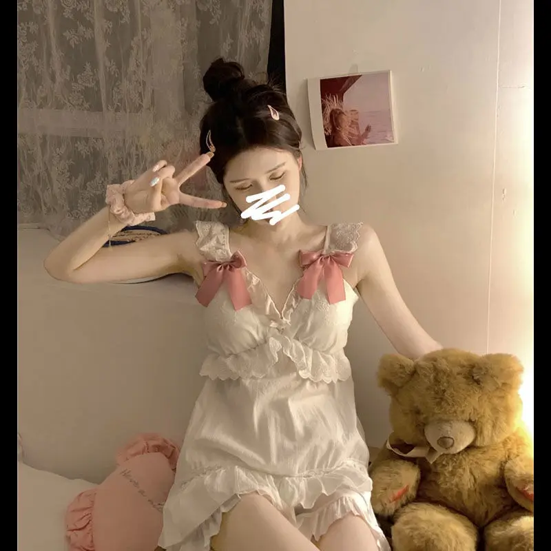 Cute Women's Pajamas Set of New Spring and Summer Korean Elegant Leisure Students Bow Sling Sleepwear Homewear Women's Clothing
Cute Women's Pajamas Set of New Spring and Summer Korean Elegant Leisure Students Bow Sling Sleepwear Homewear Women's Clothing
