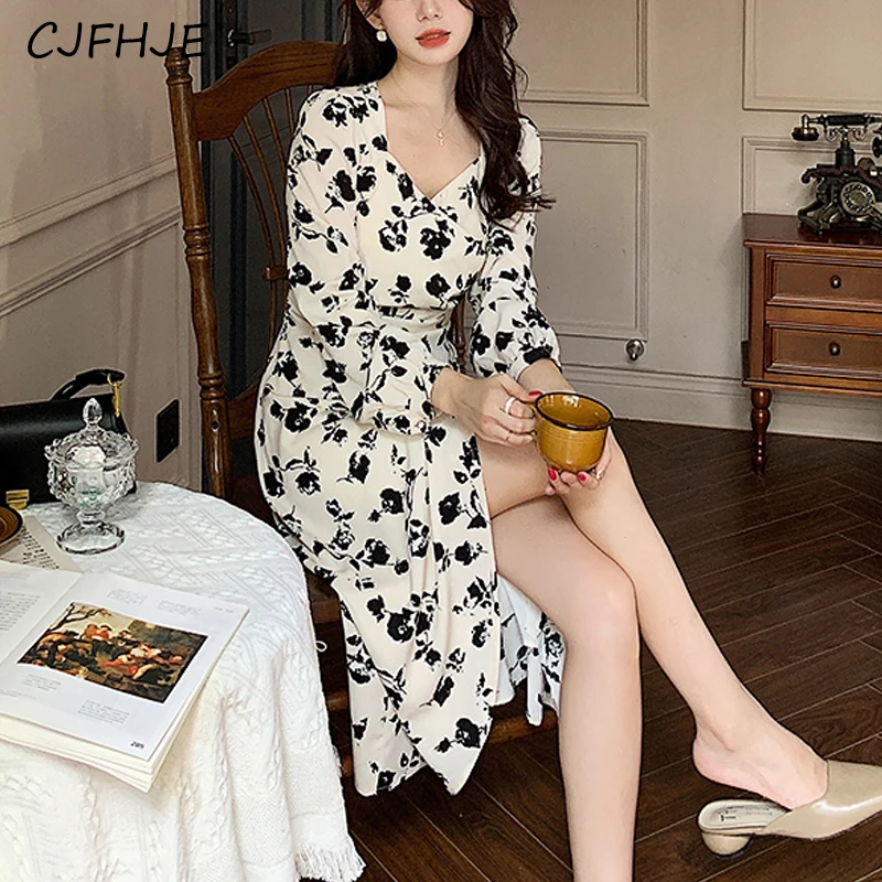 CJFHJE Vintage Floral Long Dress Women Sexy Split Evening Party Dress French Hepburn Elegant V-neck Bodycon Chiffon Dress Spring
CJFHJE Vintage Floral Long Dress Women Sexy Split Evening Party Dress French Hepburn Elegant V-neck Bodycon Chiffon Dress Spring