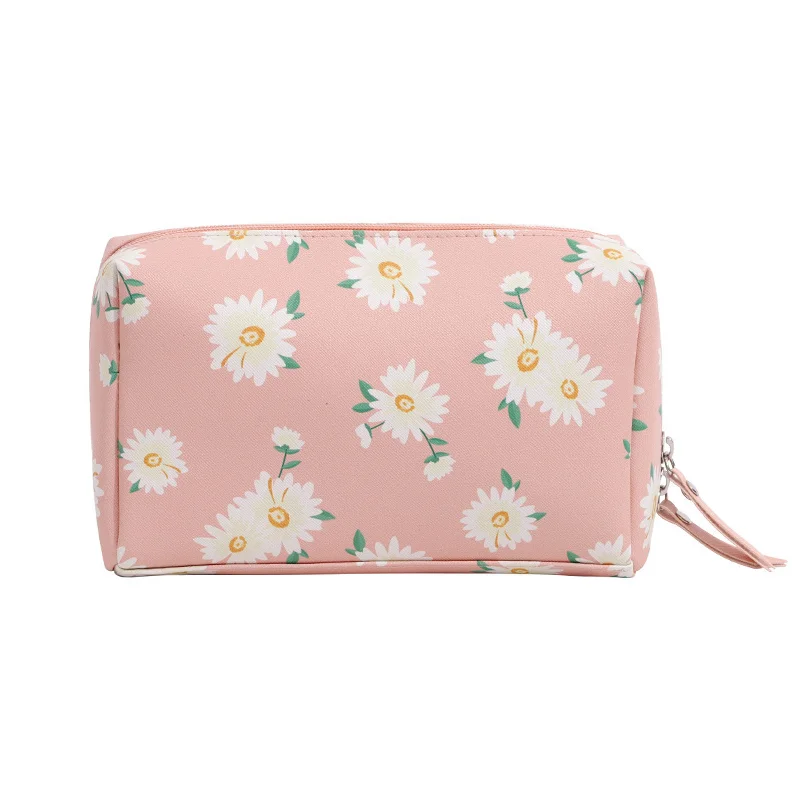 Новинка 2022, модная косметичка с маргариткой, Женская водонепроницаемая косметичка из искусственной кожи, сумка для хранения, органайзер для туалетных принадлежностей 
Новинка 2022, модная косметичка с маргариткой, Женская водонепроницаемая косметичка из искусственной кожи, сумка для хранения, органайзер для туалетных принадлежностей