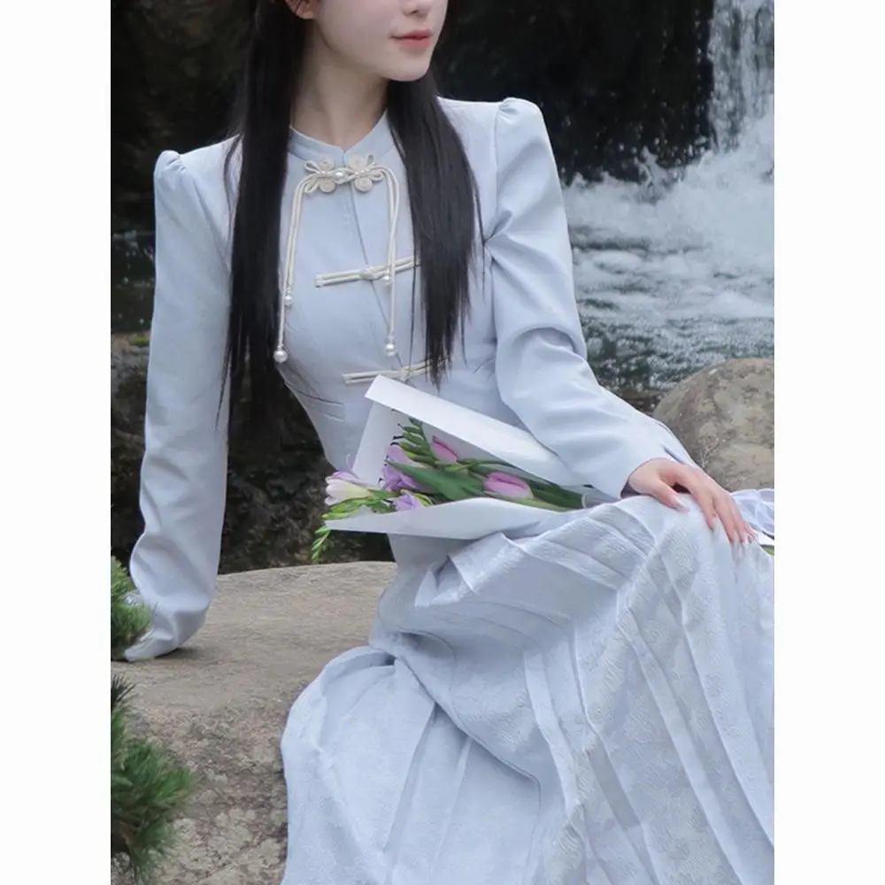 New Chinese Style Suit 2024 Spring New Style Light Mature Blue Coat and Skirt Two-Piece Set Women Female Office Lady Hot Sale
New Chinese Style Suit 2024 Spring New Style Light Mature Blue Coat and Skirt Two-Piece Set Women Female Office Lady Hot Sale
