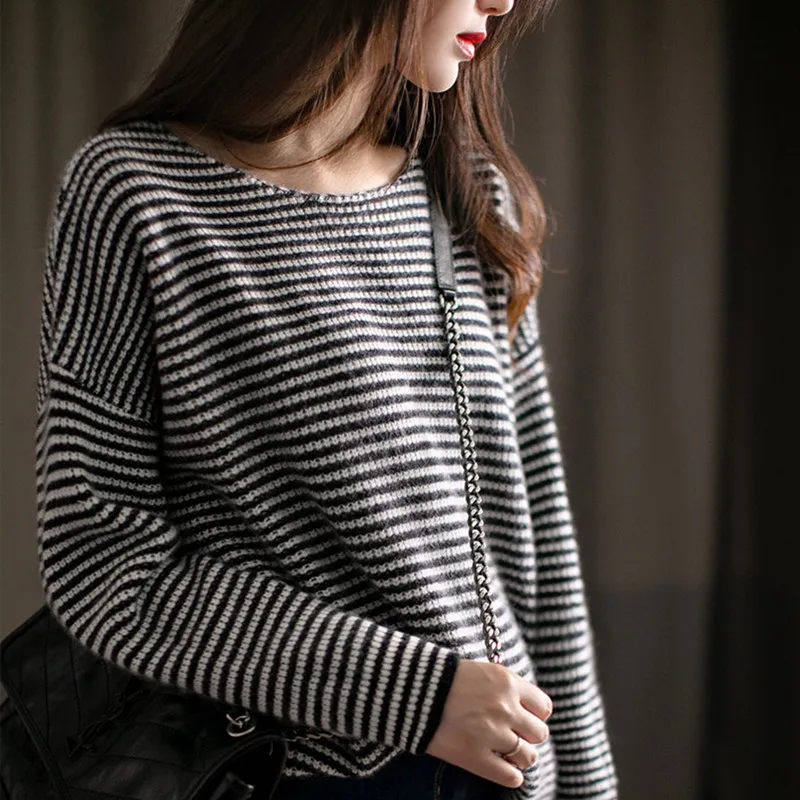 Women Cashmere Sweater 2022 Autumn Winter Fashion Striped Knitted Casual loose Sweaters Ladies Top
Women Cashmere Sweater 2022 Autumn Winter Fashion Striped Knitted Casual loose Sweaters Ladies Top
