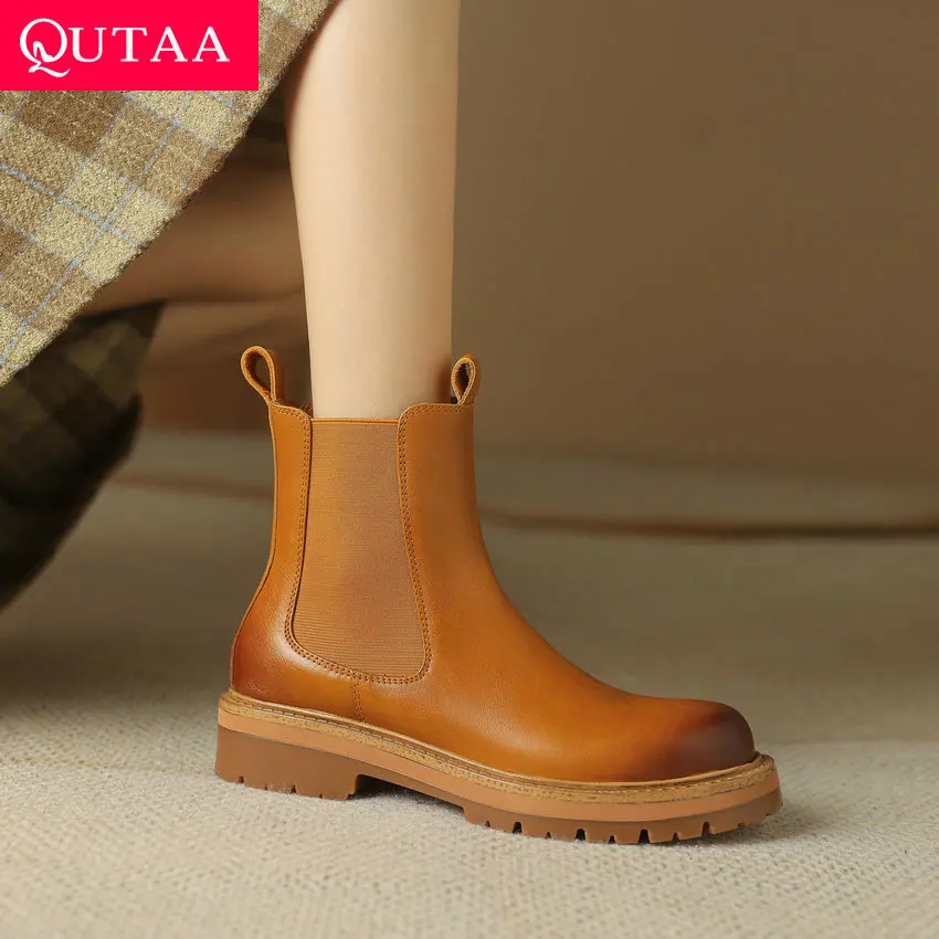 QUTAA 2024 Square Med Heel Women Ankle Boots Autumn Winter Slip On Chelsea Office Lady Genuine Leather Shoes Woman Size 34-39
QUTAA 2024 Square Med Heel Women Ankle Boots Autumn Winter Slip On Chelsea Office Lady Genuine Leather Shoes Woman Size 34-39