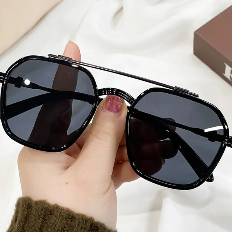 

2023 Korea Luxury Men's Eyeglasses Double Bridge Metal Frame Blue Light Optical Lenses Transparent Sunglasses for Elegant Women
