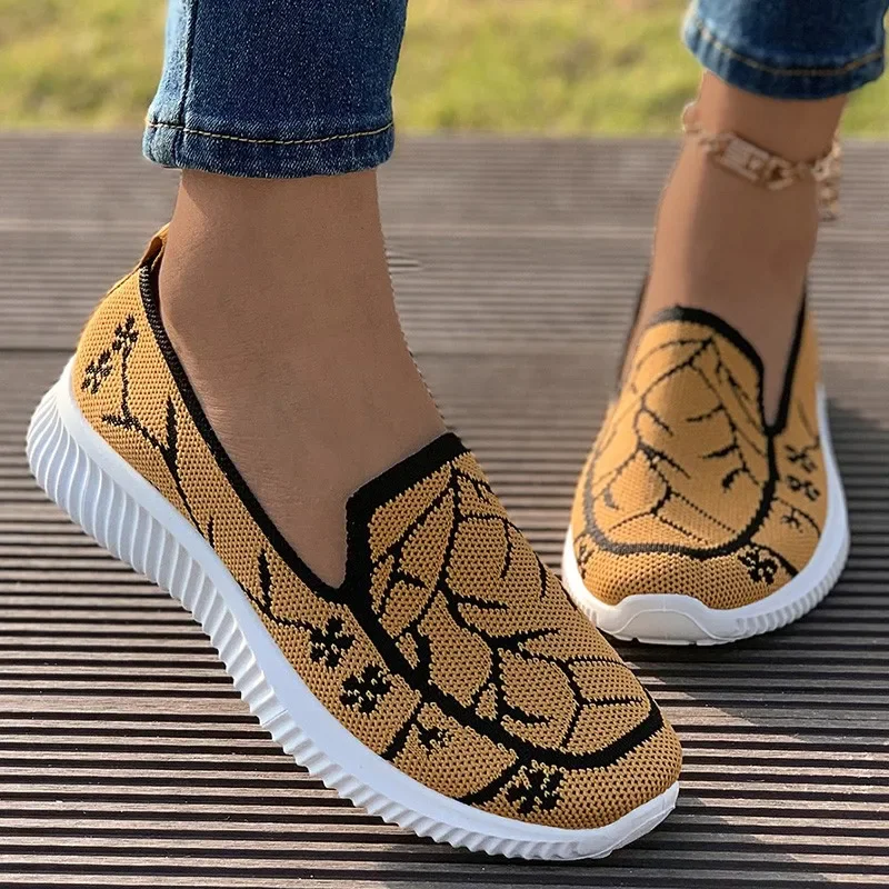 

2023 New Women's Shoes Mesh Lightweight Breathable Slip-on Casual Shoes Printed Low Flats Zapatos De Mujer Sneakers Size36-43