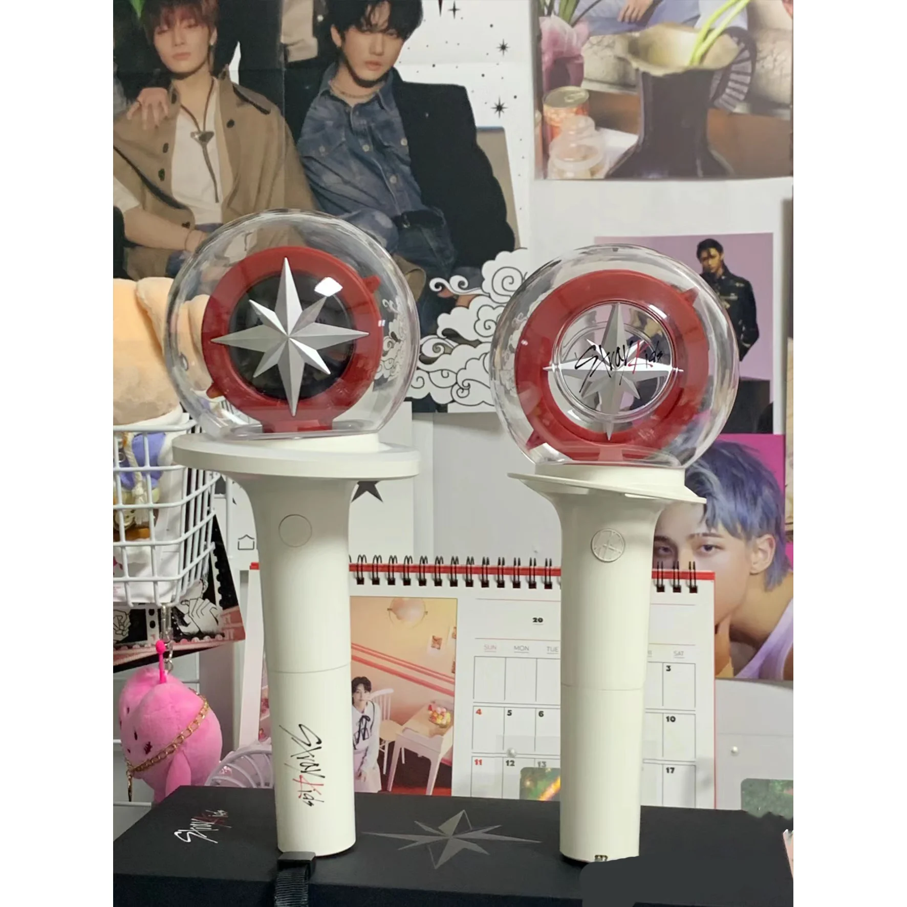 

KPOP Stray Kids 1.0/2.0 Bluetooth Lightstick LED Display Screen Concert Compass Hand Lamp Stick HyunJin Felix BangChan Fans Gift