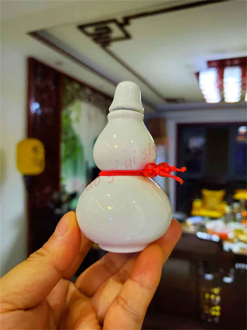 Ceramic bright white gourd bottle / treasure gourd bottle ceramic small gourd bottle
Ceramic bright white gourd bottle / treasure gourd bottle ceramic small gourd bottle
