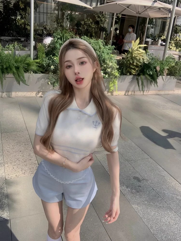 Clash of colours embroidery polo collar short-sleeved knitwear women spring new waist thin bottoming shirt short gentle tops
Clash of colours embroidery polo collar short-sleeved knitwear women spring new waist thin bottoming shirt short gentle tops
