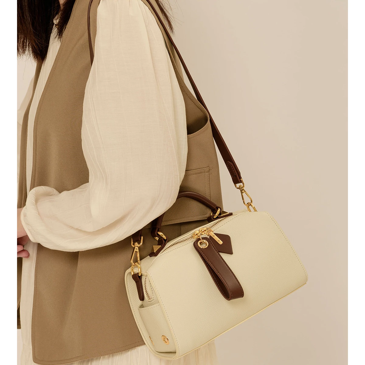 Women‘s New Fashion Unique Concise Versatile Elegant Boston Handbag Shoulder Bag Crossbodybag with Top Handle Office Daily
Women‘s New Fashion Unique Concise Versatile Elegant Boston Handbag Shoulder Bag Crossbodybag with Top Handle Office Daily