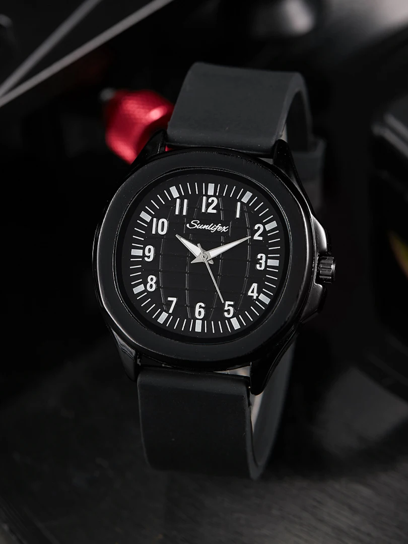 

Simple Square Watch for Men Conceptual Numbers Display Dial Quartz Wristwatch Luxury Man Reloj Silicone Clock Relogio Masculino