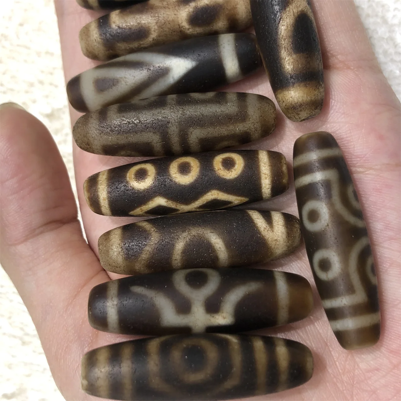 1pcs/lot Bijoux charms abalorios jewelry making Tibet natural agate genuine rough high oil Hot totem dzi pendant bracelet chain 
1pcs/lot Bijoux charms abalorios jewelry making Tibet natural agate genuine rough high oil Hot totem dzi pendant bracelet chain
