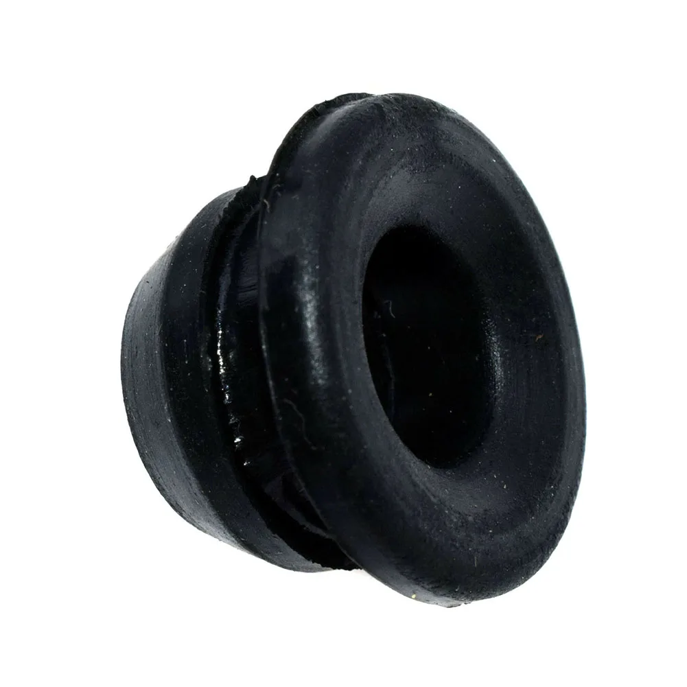 1pc PCV Valve Grommet Suitable For Lexus LX450 1996-1997/ LX470 1998-2003/ RX300 1999-2002 #90480-18001 Black Rubber Parts
1pc PCV Valve Grommet Suitable For Lexus LX450 1996-1997/ LX470 1998-2003/ RX300 1999-2002 #90480-18001 Black Rubber Parts