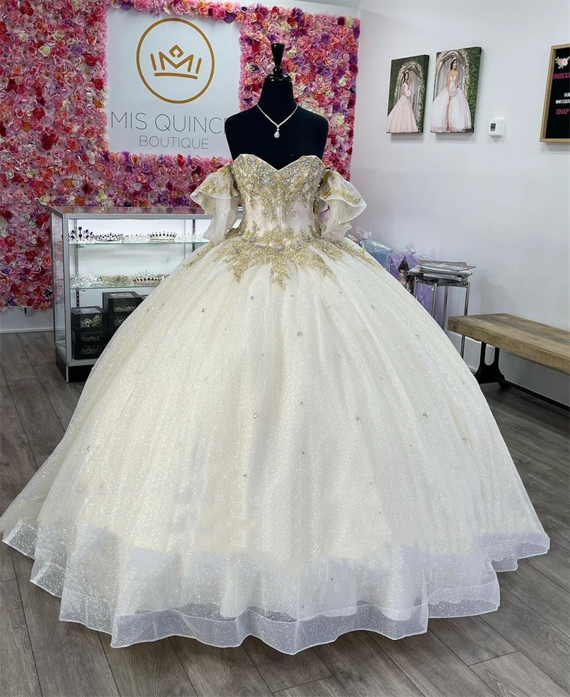 Haute Couture Sparkly Princess Ball Gown Quinceanera Dresses Off Shouder Appliques Beads Sweet Dress Vestidos De
Haute Couture Sparkly Princess Ball Gown Quinceanera Dresses Off Shouder Appliques Beads Sweet Dress Vestidos De